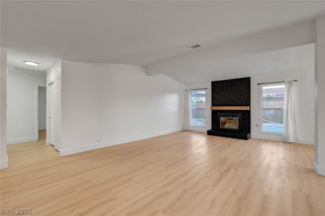8904 Pesaro Drive, Las Vegas, NV 89117