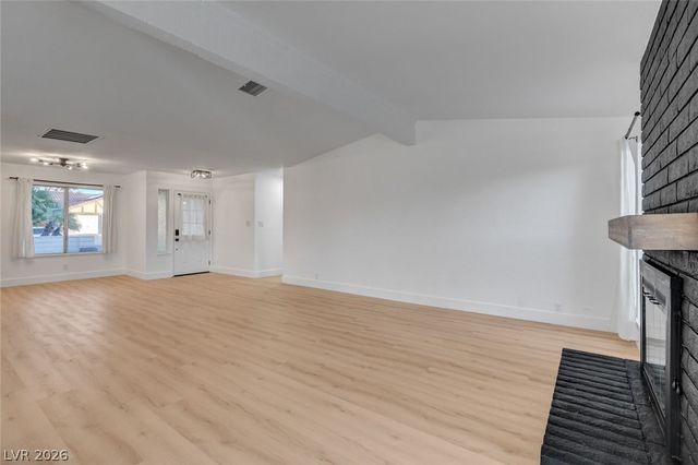 8904 Pesaro Drive, Las Vegas, NV 89117