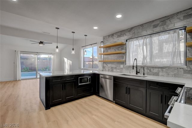 8904 Pesaro Drive, Las Vegas, NV 89117