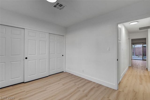 8904 Pesaro Drive, Las Vegas, NV 89117