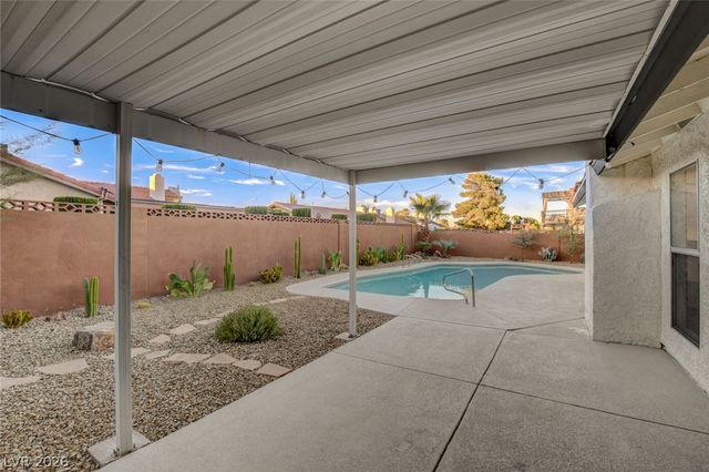 8904 Pesaro Drive, Las Vegas, NV 89117