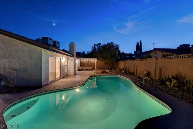 8904 Pesaro Drive, Las Vegas, NV 89117