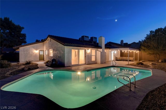 8904 Pesaro Drive, Las Vegas, NV 89117