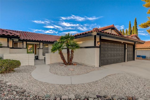 8904 Pesaro Drive, Las Vegas, NV 89117