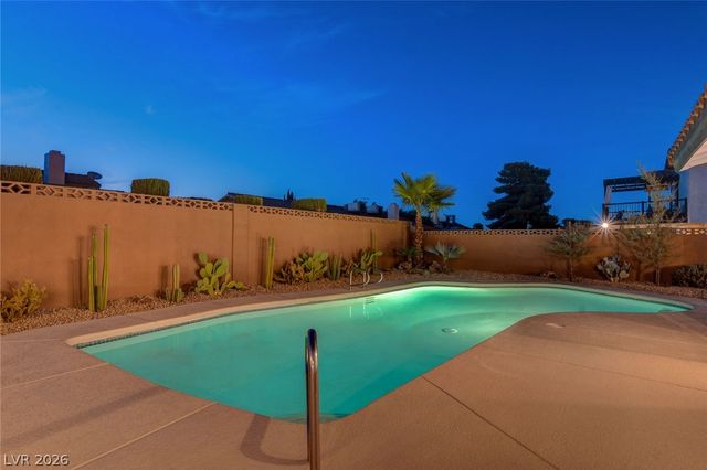 8904 Pesaro Drive, Las Vegas, NV 89117