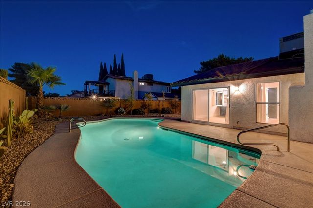 8904 Pesaro Drive, Las Vegas, NV 89117