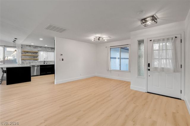 8904 Pesaro Drive, Las Vegas, NV 89117