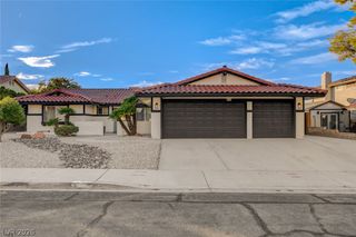 8904 Pesaro Drive, Las Vegas, NV 89117