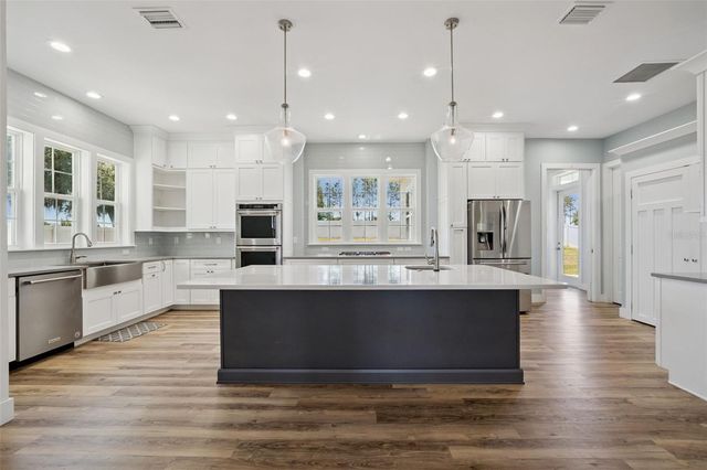 7956 LAKE NELLIE ROAD, Clermont, FL 34714