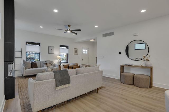 90 N Ohio Avenue, Columbus, OH 43203