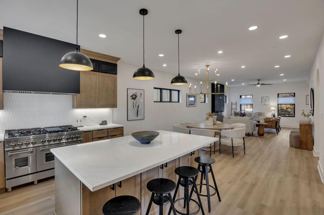 90 N Ohio Avenue, Columbus, OH 43203