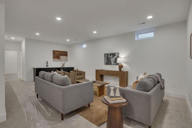 90 N Ohio Avenue, Columbus, OH 43203