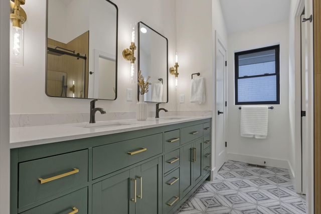 90 N Ohio Avenue, Columbus, OH 43203