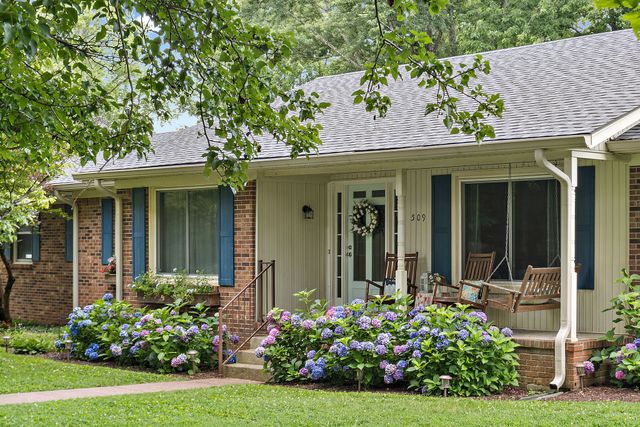 509 Iris Ave, Murfreesboro, TN 37128