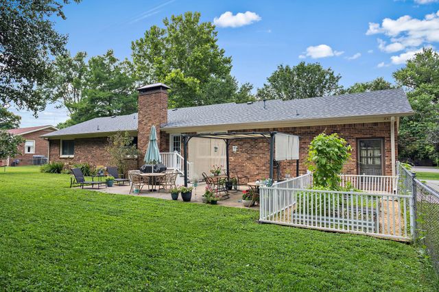 509 Iris Ave, Murfreesboro, TN 37128