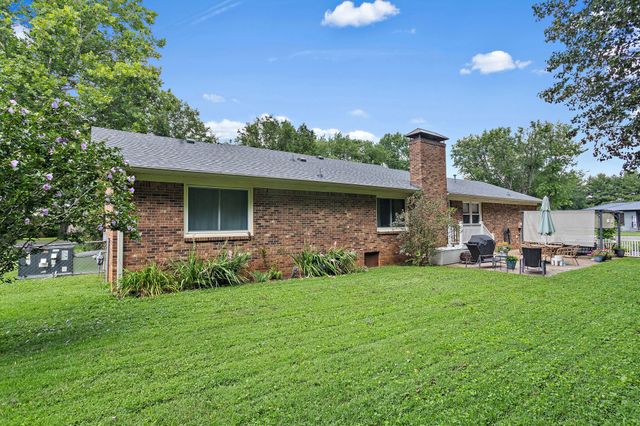 509 Iris Ave, Murfreesboro, TN 37128