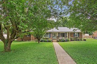 509 Iris Ave, Murfreesboro, TN 37128