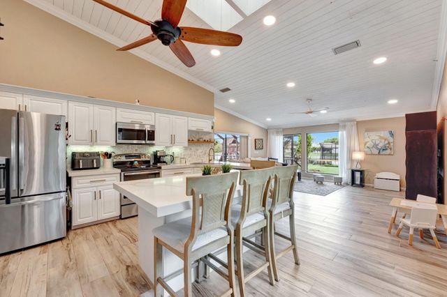 1988 NW 112th Ave, Coral Springs, FL 33071
