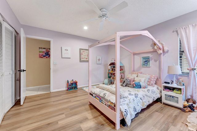 1988 NW 112th Ave, Coral Springs, FL 33071