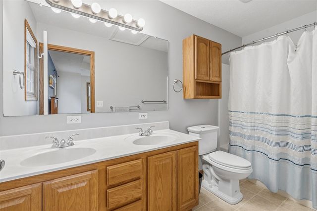 2600 Orange Meadow Lane, Kalamazoo, MI 49004