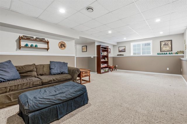 2600 Orange Meadow Lane, Kalamazoo, MI 49004