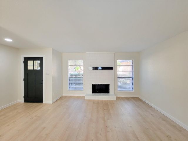 2590 Bering, Houston, TX 77057
