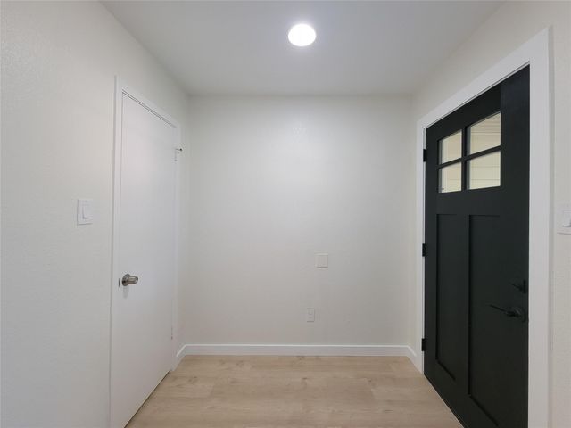 2590 Bering, Houston, TX 77057