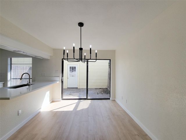 2590 Bering, Houston, TX 77057