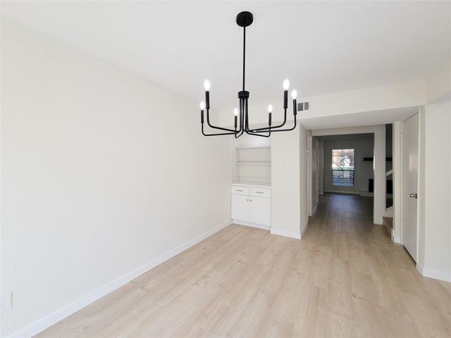 2590 Bering, Houston, TX 77057