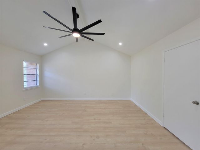 2590 Bering, Houston, TX 77057