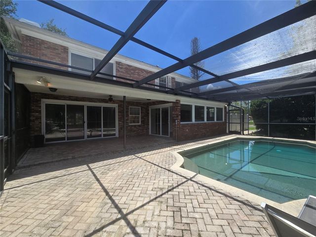 300 CYPRESS CREEK CIRCLE, Oldsmar, FL 34677