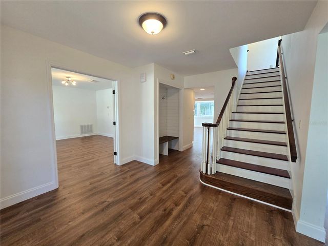 300 CYPRESS CREEK CIRCLE, Oldsmar, FL 34677