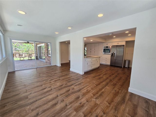 300 CYPRESS CREEK CIRCLE, Oldsmar, FL 34677