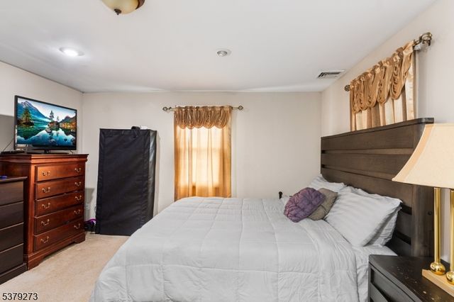 1648 Dill Ave, Linden City, NJ 07036