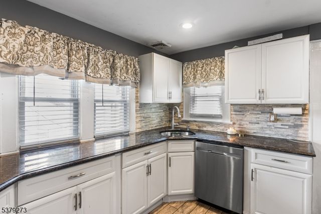 1648 Dill Ave, Linden City, NJ 07036