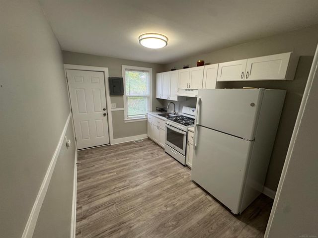 690 E Marshall Street, Ferndale, MI 48220