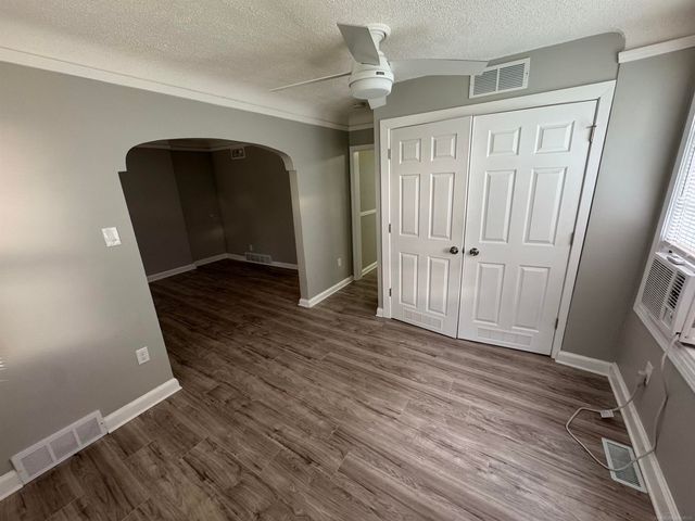 690 E Marshall Street, Ferndale, MI 48220