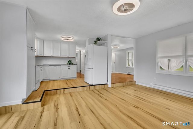 28 McNabola Lane, Wallingford, CT 06492