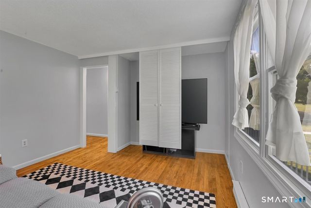28 McNabola Lane, Wallingford, CT 06492