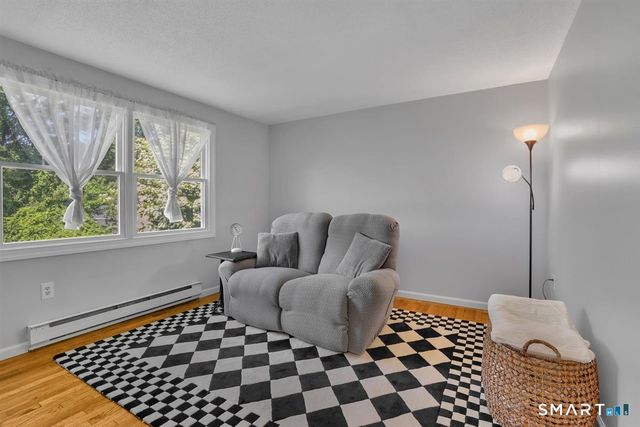 28 McNabola Lane, Wallingford, CT 06492