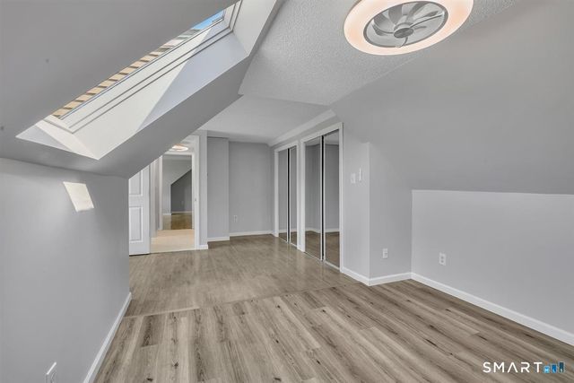 28 McNabola Lane, Wallingford, CT 06492