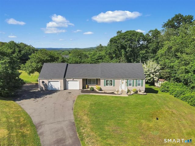 28 McNabola Lane, Wallingford, CT 06492