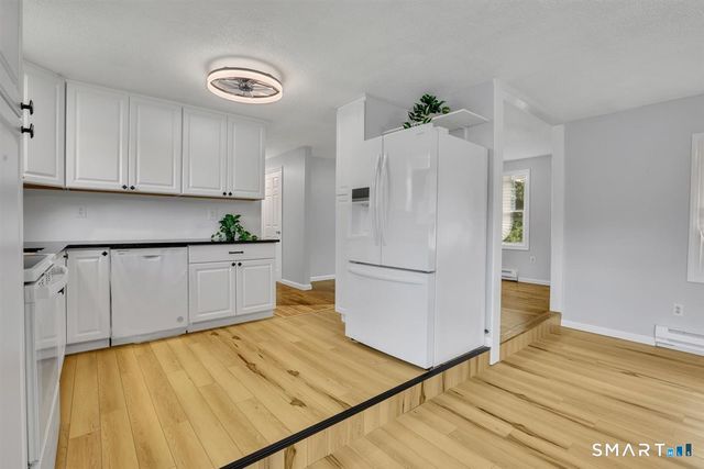 28 McNabola Lane, Wallingford, CT 06492