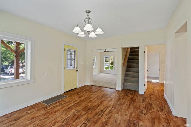 205 W Washington Street, Syracuse, IN 46567