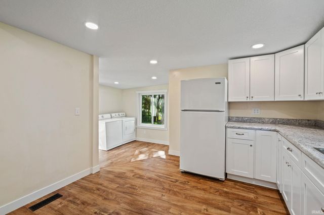 205 W Washington Street, Syracuse, IN 46567