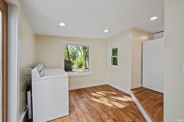 205 W Washington Street, Syracuse, IN 46567