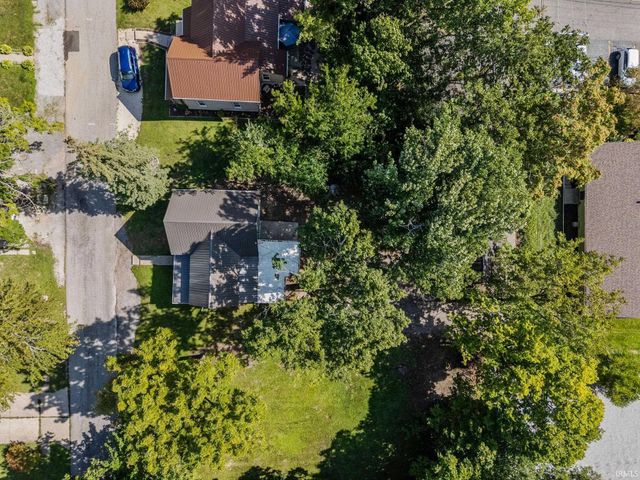 205 W Washington Street, Syracuse, IN 46567