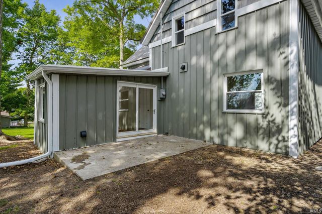 205 W Washington Street, Syracuse, IN 46567