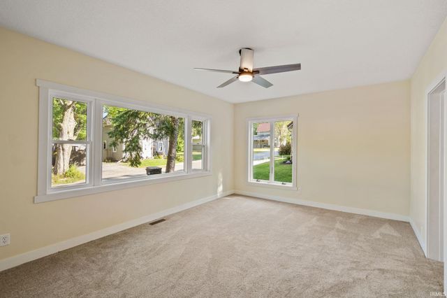 205 W Washington Street, Syracuse, IN 46567