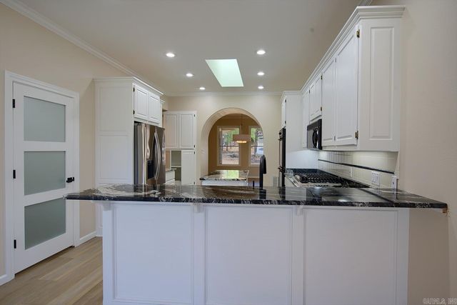 25 Cresta Circle, Hot Springs Village, AR 71909